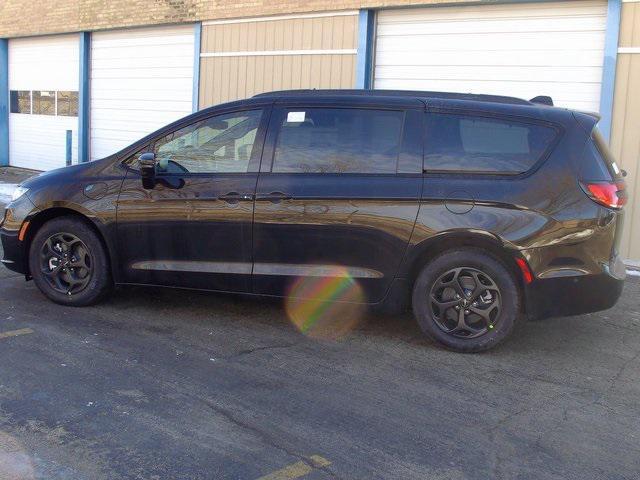 new 2025 Chrysler Voyager car, priced at $40,190