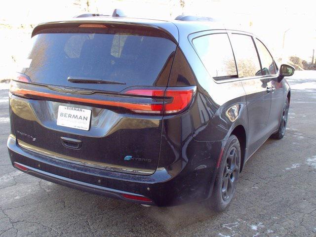 new 2025 Chrysler Voyager car, priced at $40,190