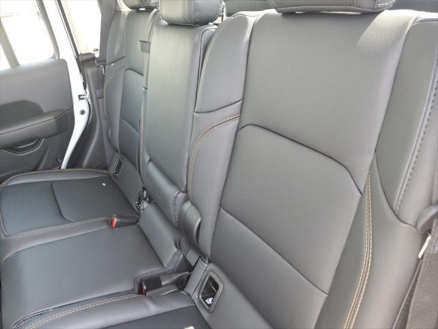 new 2025 Jeep Gladiator car, priced at $39,858