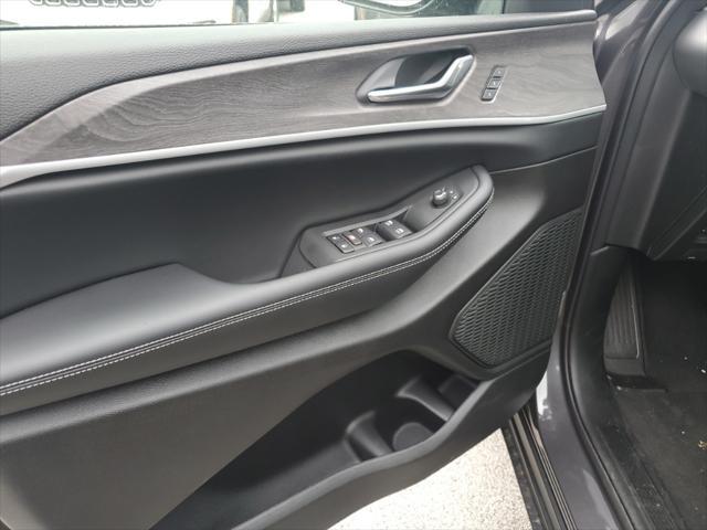 new 2025 Jeep Grand Cherokee L car, priced at $48,020