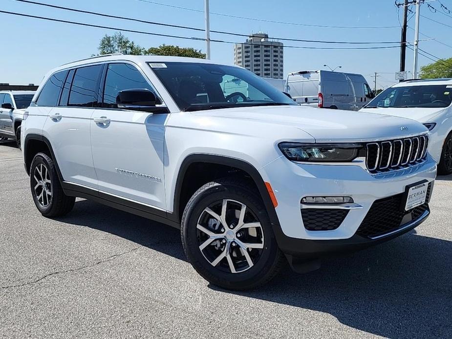 new 2024 Jeep Grand Cherokee car, priced at $41,730