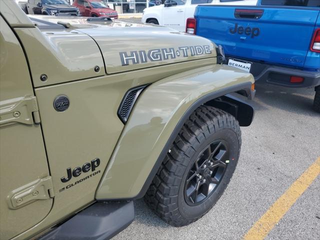 new 2025 Jeep Gladiator car, priced at $42,917
