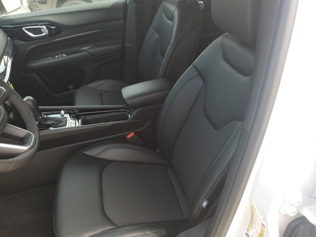 new 2025 Jeep Compass car, priced at $27,147