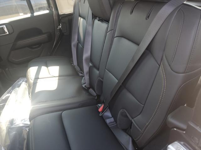 new 2025 Jeep Wrangler car, priced at $49,189