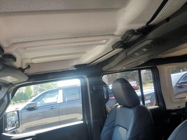 new 2025 Jeep Wrangler car, priced at $49,189