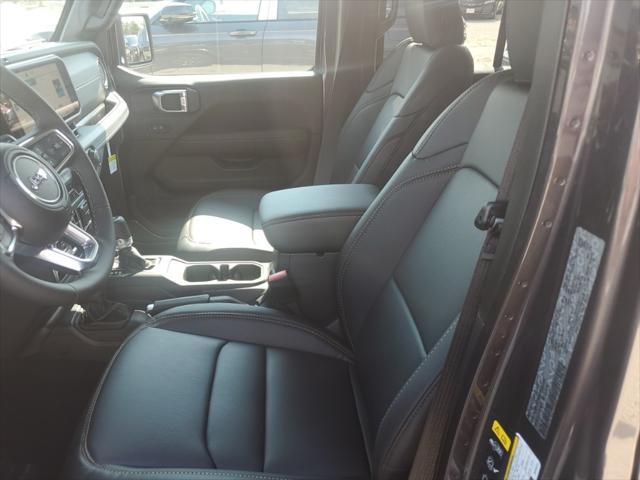 new 2025 Jeep Wrangler car, priced at $49,189