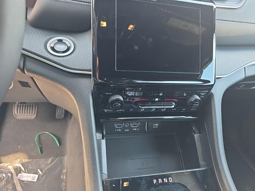 new 2025 Jeep Grand Cherokee car, priced at $45,842