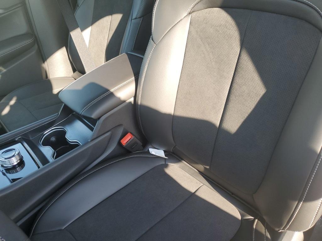 new 2025 Jeep Grand Cherokee L car, priced at $39,684