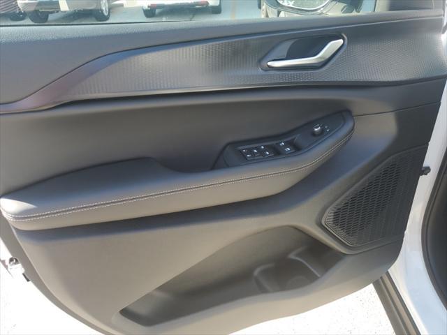 new 2025 Jeep Grand Cherokee L car, priced at $41,070