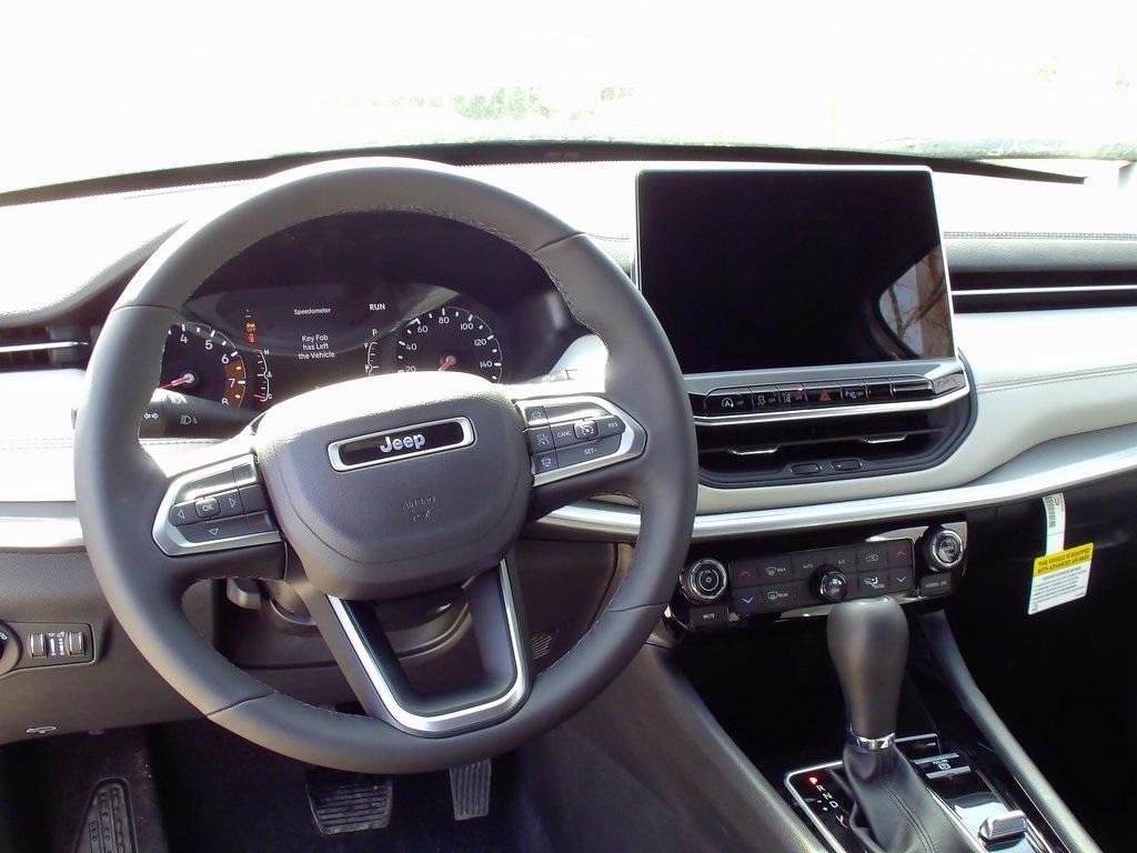 new 2025 Jeep Compass car, priced at $28,991