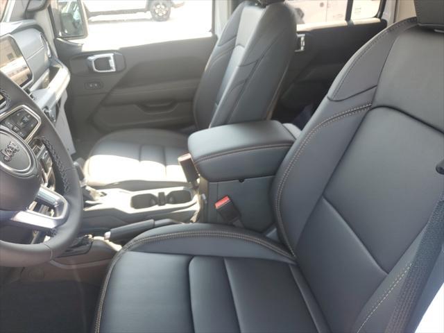 new 2025 Jeep Wrangler car, priced at $48,624