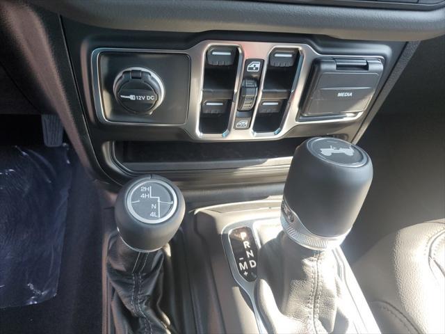 new 2025 Jeep Wrangler car, priced at $48,624