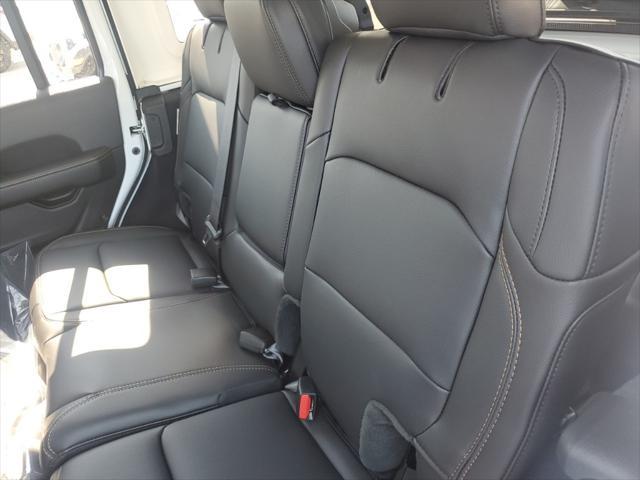 new 2025 Jeep Wrangler car, priced at $48,624
