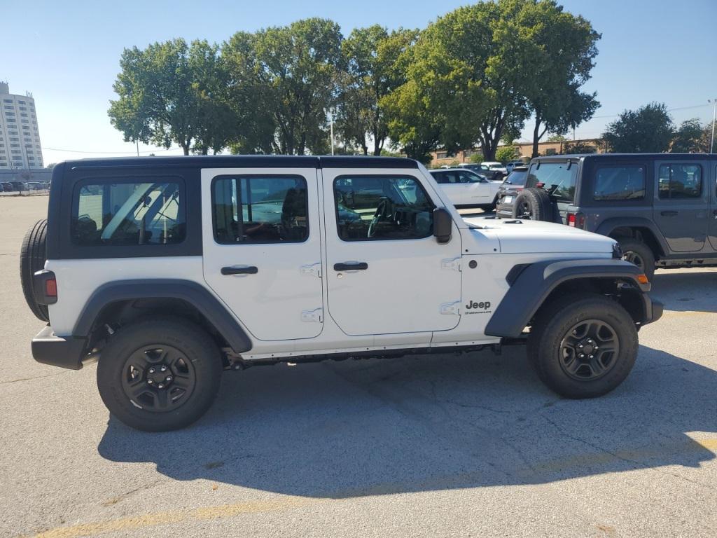 new 2025 Jeep Wrangler car, priced at $36,934