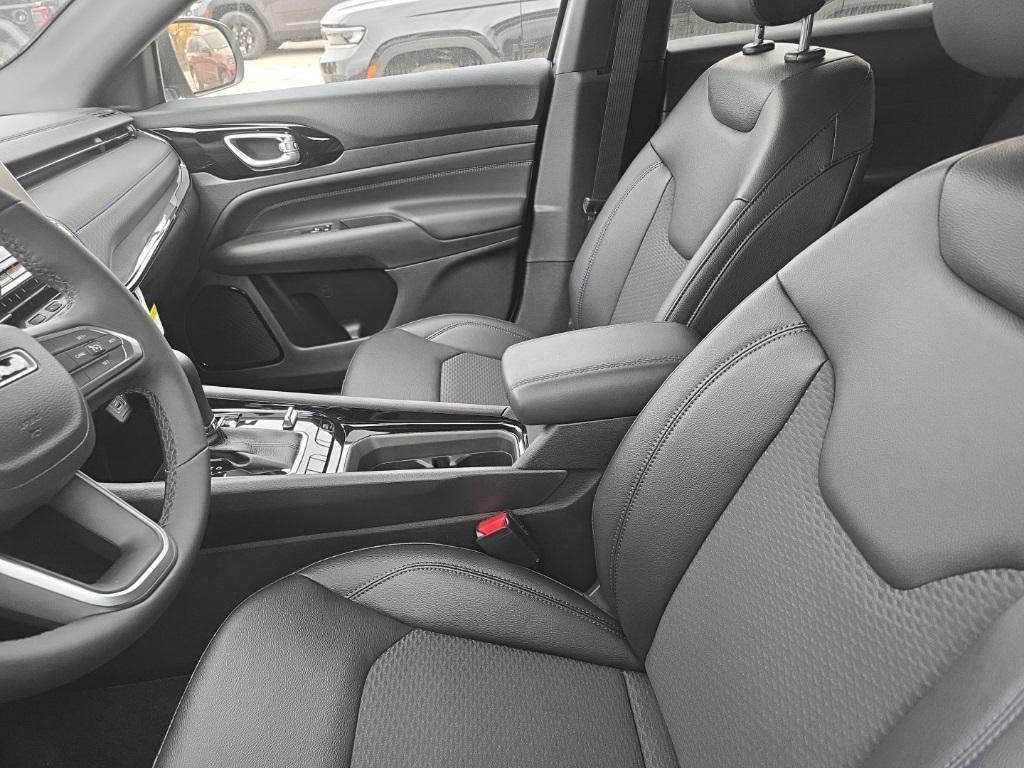 new 2026 Jeep Compass car, priced at $32,257