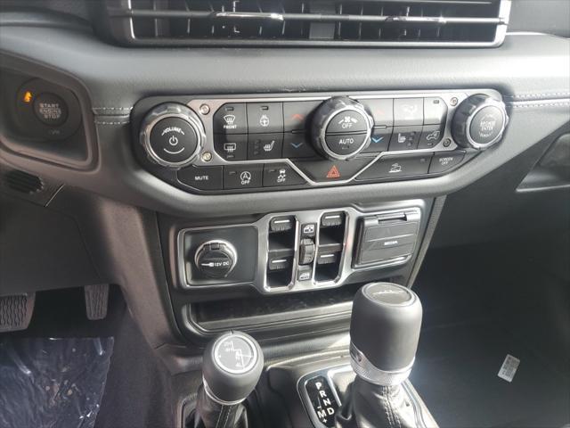 new 2025 Jeep Gladiator car, priced at $42,917