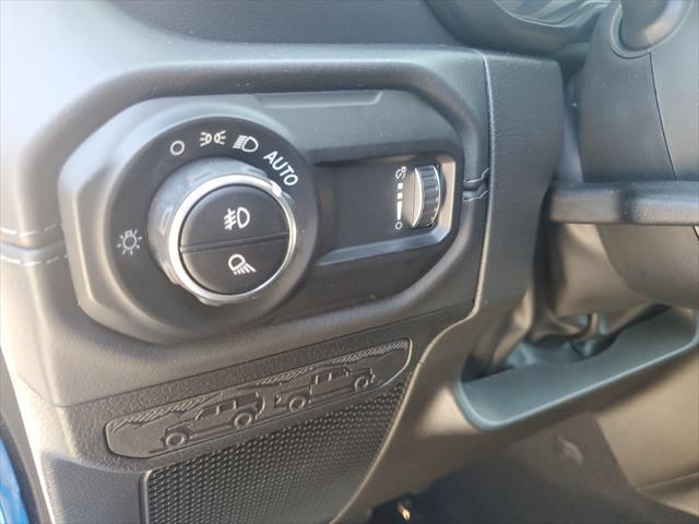 new 2025 Jeep Gladiator car, priced at $42,917