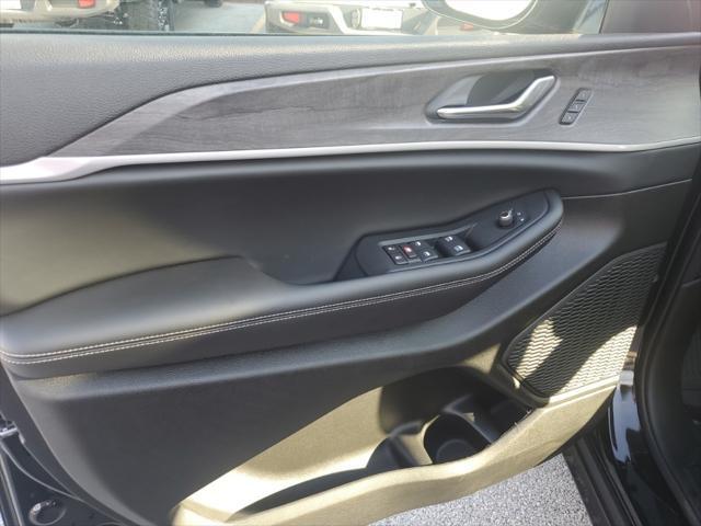 new 2025 Jeep Grand Cherokee L car, priced at $48,020