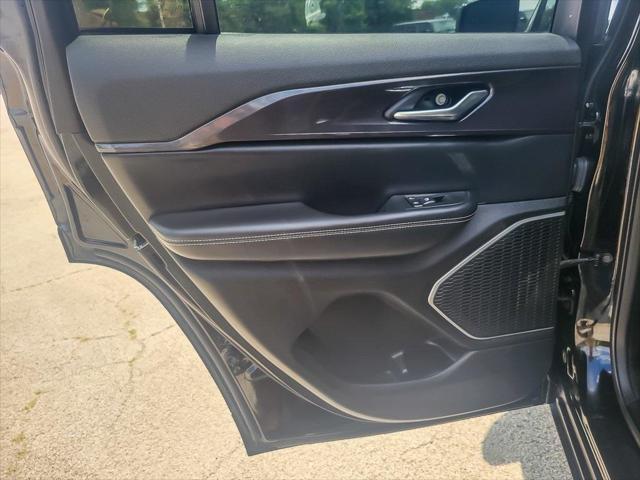 used 2022 Jeep Grand Cherokee car, priced at $32,986