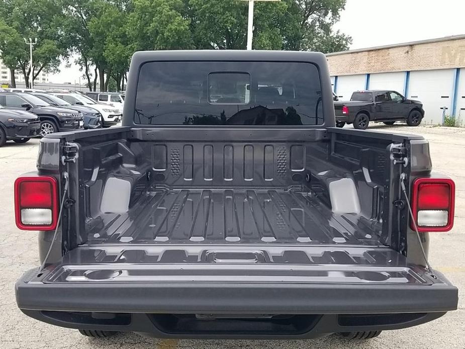 new 2024 Jeep Gladiator car, priced at $44,053