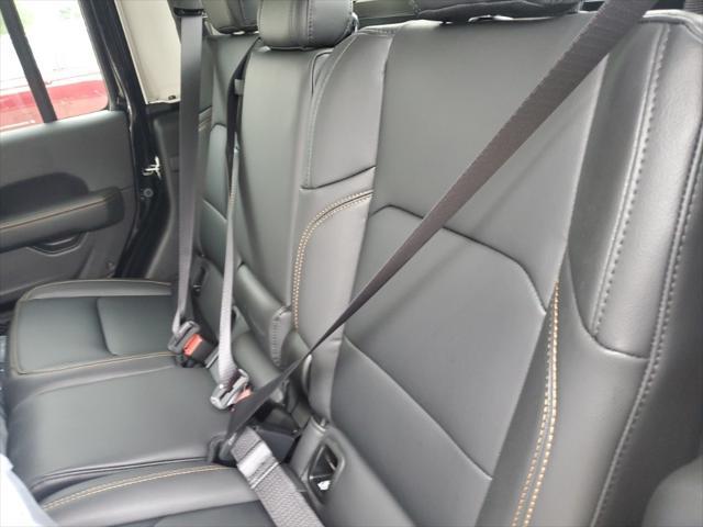 new 2025 Jeep Gladiator car, priced at $42,917