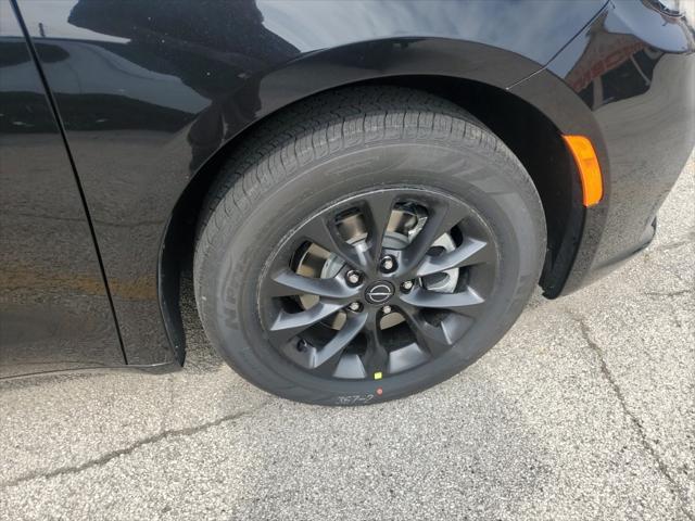 new 2025 Chrysler Pacifica car, priced at $46,852