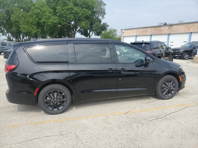new 2025 Chrysler Pacifica car, priced at $46,852