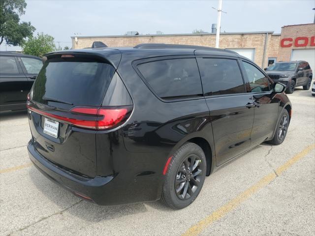 new 2025 Chrysler Pacifica car, priced at $46,852