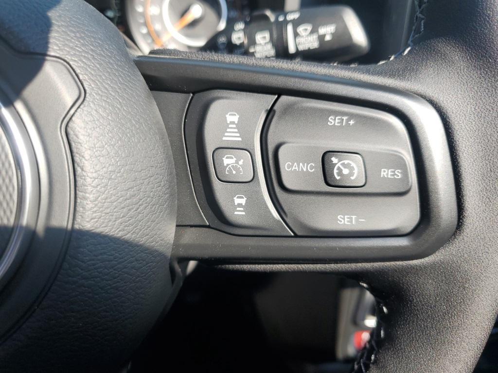 new 2025 Jeep Wrangler car, priced at $52,112