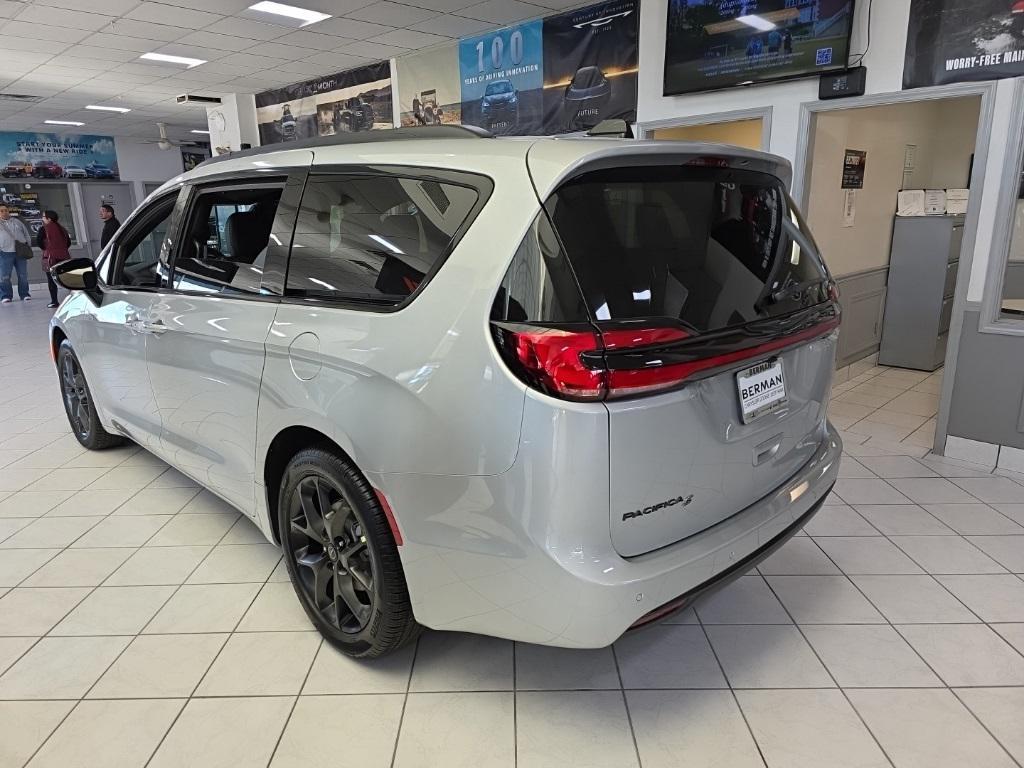 new 2026 Chrysler Pacifica car, priced at $47,161