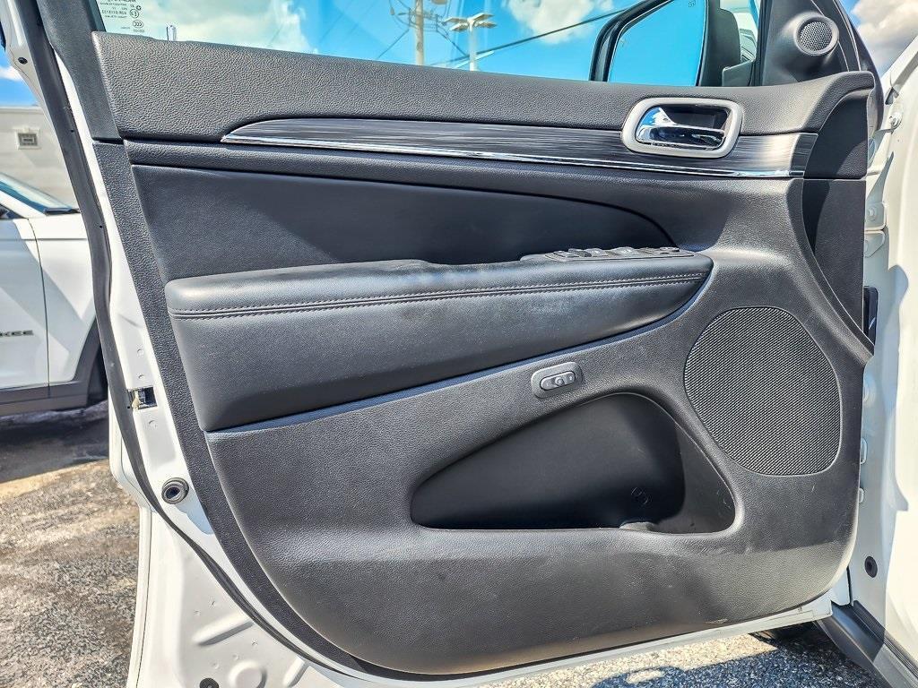 used 2022 Jeep Grand Cherokee car, priced at $29,938