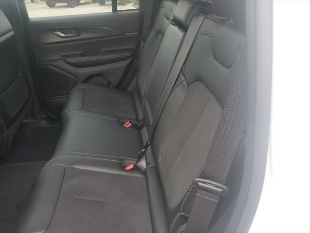 new 2025 Jeep Grand Cherokee car, priced at $40,681