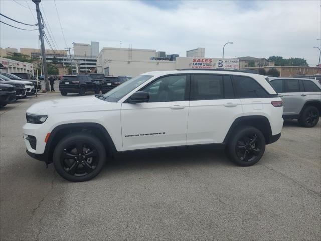 new 2025 Jeep Grand Cherokee car, priced at $40,681
