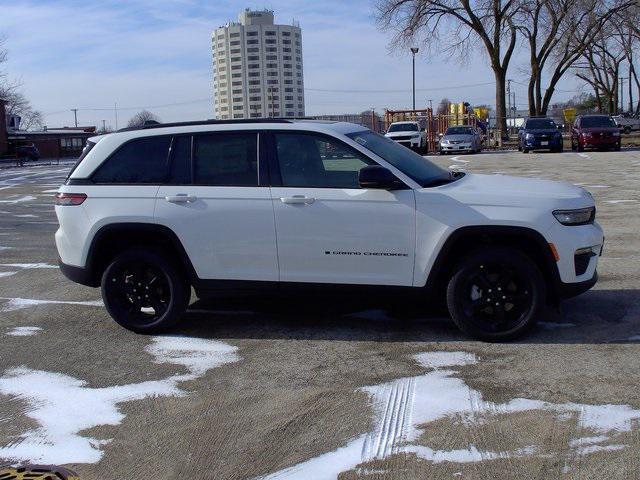 new 2025 Jeep Grand Cherokee car, priced at $44,246