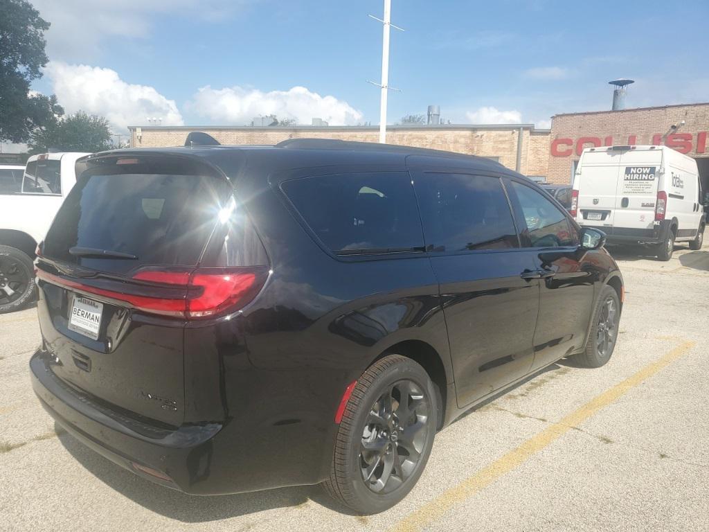 new 2026 Chrysler Pacifica car, priced at $56,655