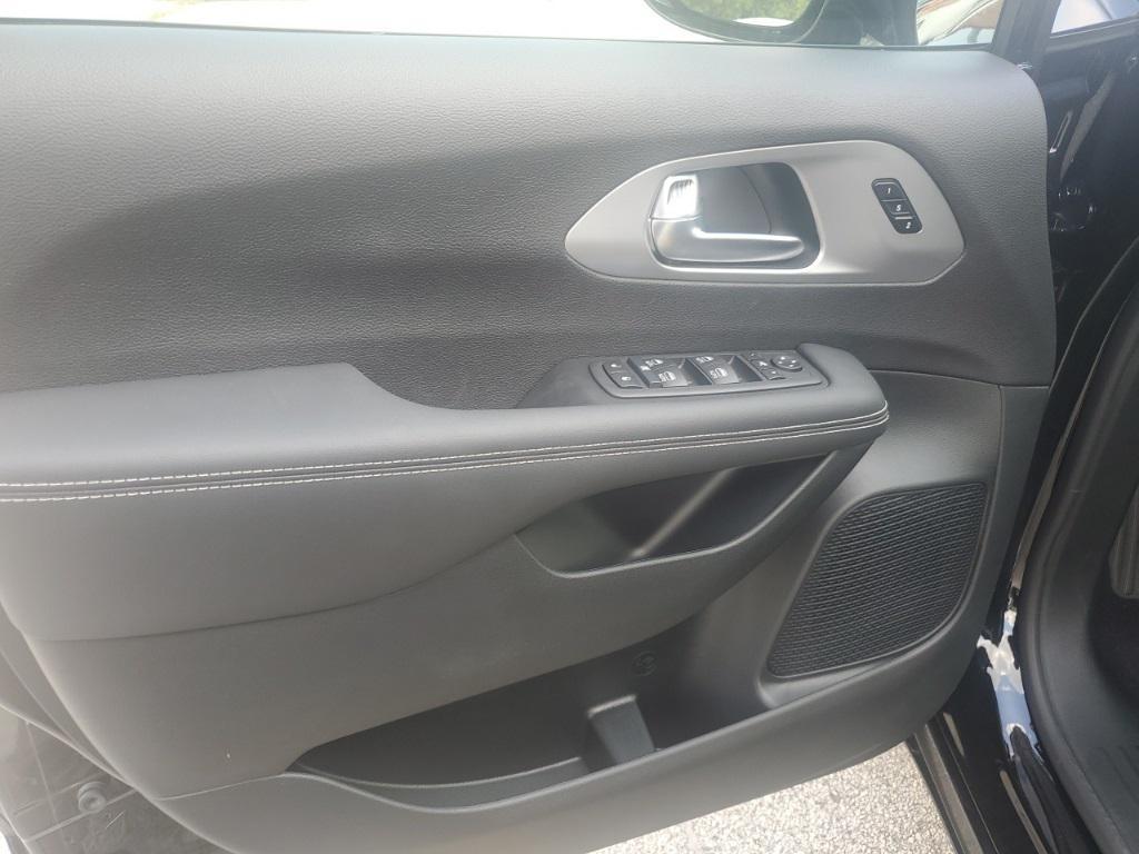new 2026 Chrysler Pacifica car, priced at $56,655