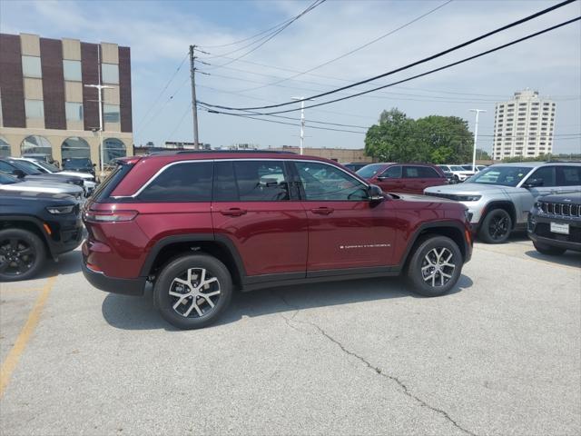 new 2025 Jeep Grand Cherokee car, priced at $41,256
