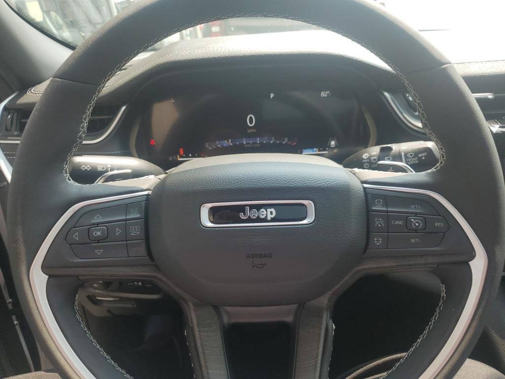 new 2025 Jeep Grand Cherokee car, priced at $42,819