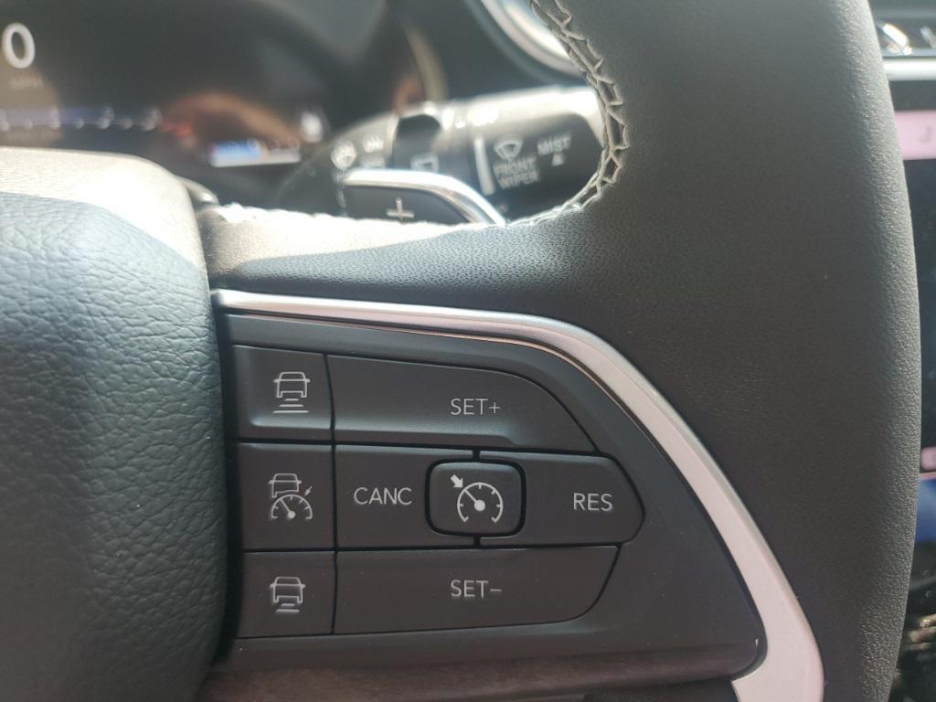 new 2025 Jeep Grand Cherokee car, priced at $42,819