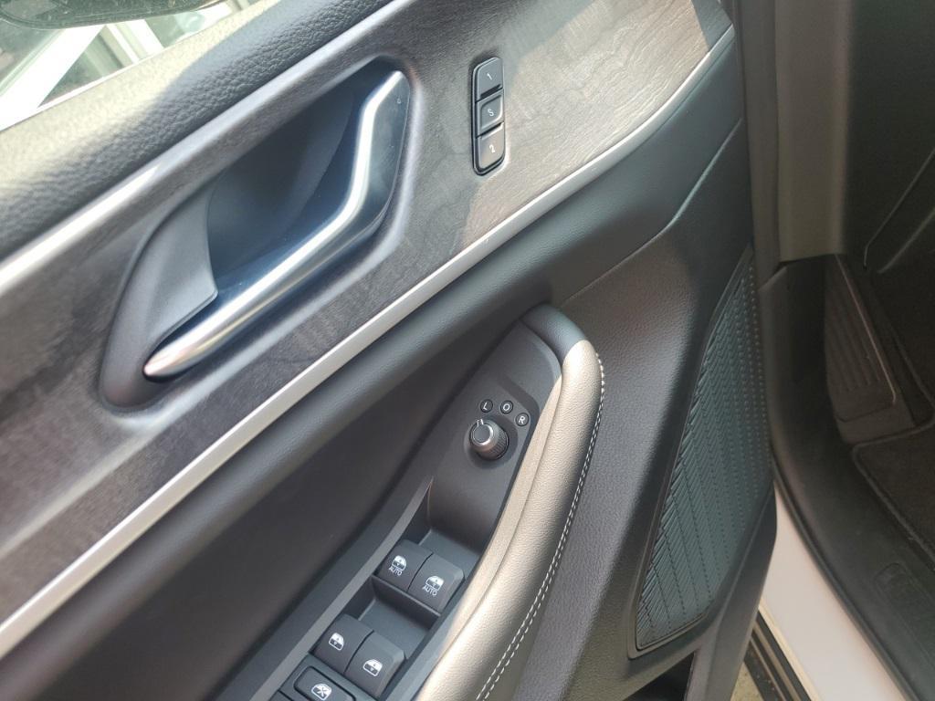 new 2025 Jeep Grand Cherokee car, priced at $42,819