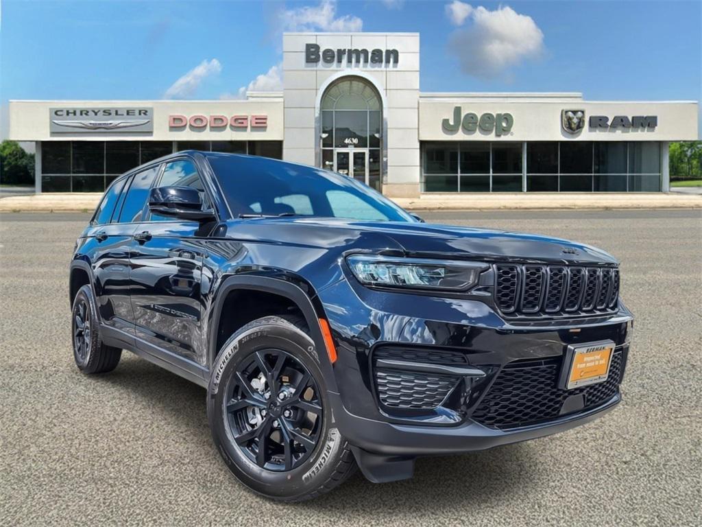 used 2024 Jeep Grand Cherokee car, priced at $37,068