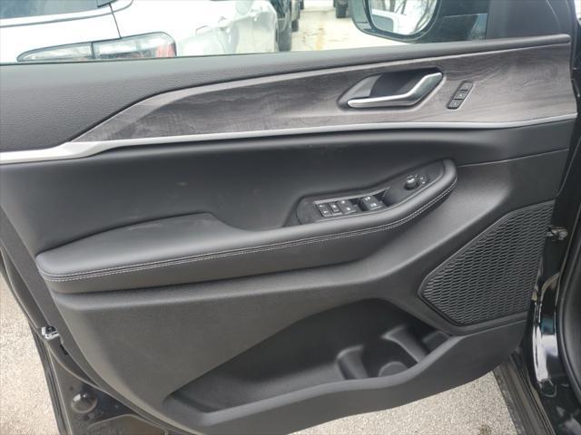 new 2025 Jeep Grand Cherokee L car, priced at $41,293