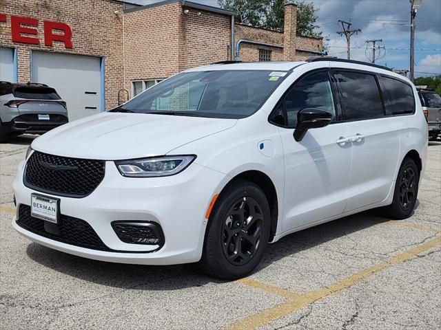 new 2024 Chrysler Pacifica Hybrid car, priced at $47,937