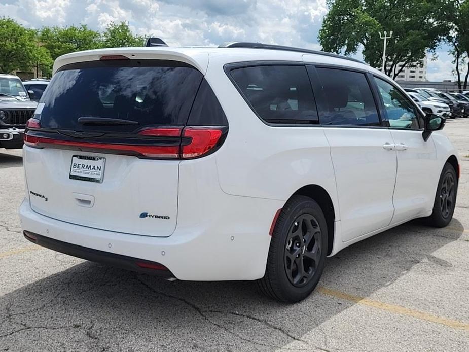 new 2024 Chrysler Pacifica Hybrid car, priced at $54,687