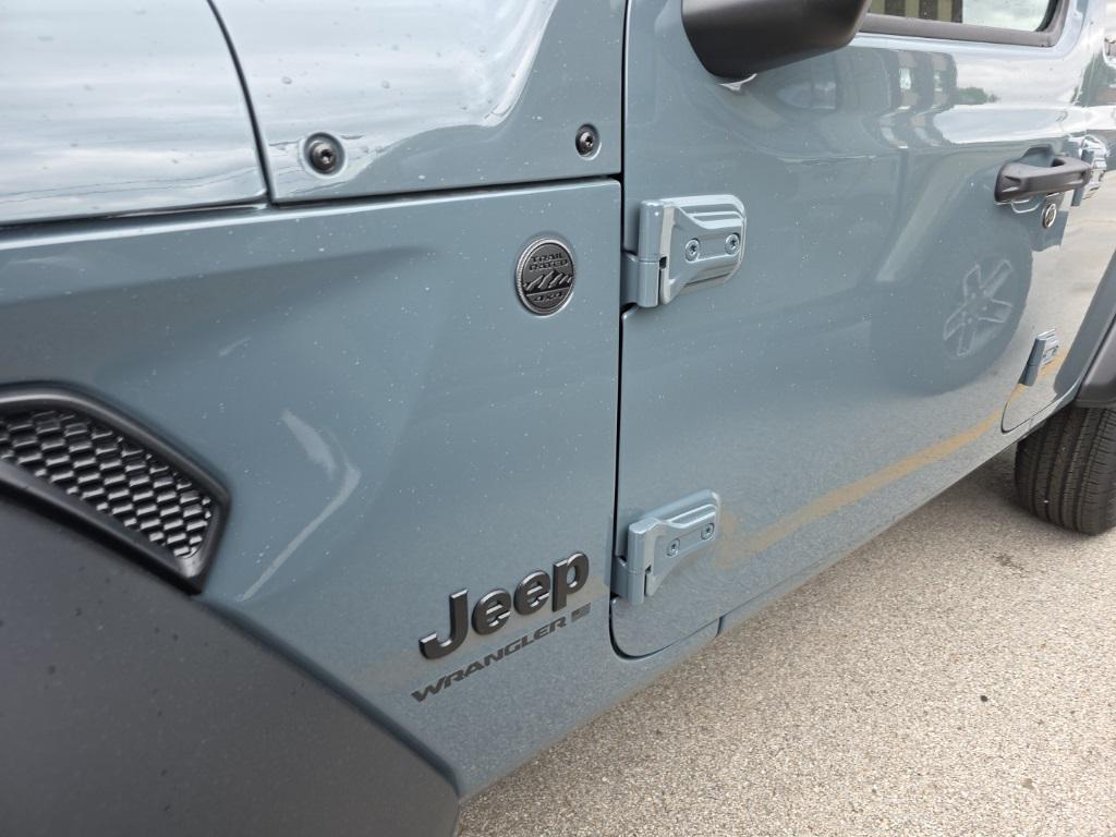 new 2026 Jeep Wrangler car, priced at $40,676