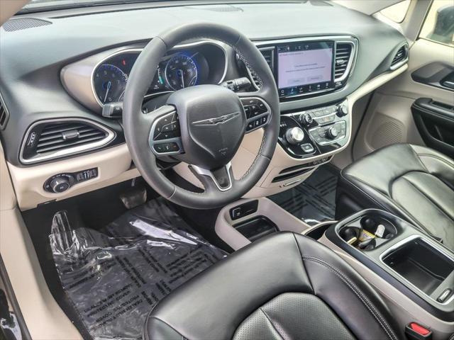used 2023 Chrysler Pacifica car, priced at $23,018