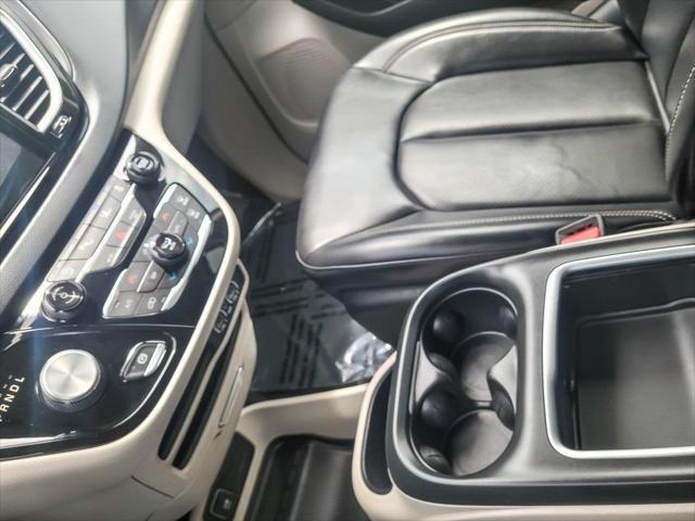 used 2023 Chrysler Pacifica car, priced at $23,018