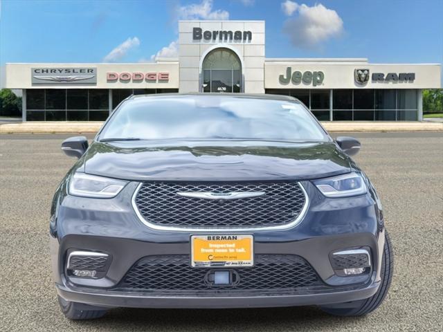 used 2023 Chrysler Pacifica car, priced at $23,018