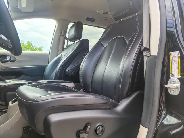used 2023 Chrysler Pacifica car, priced at $23,018