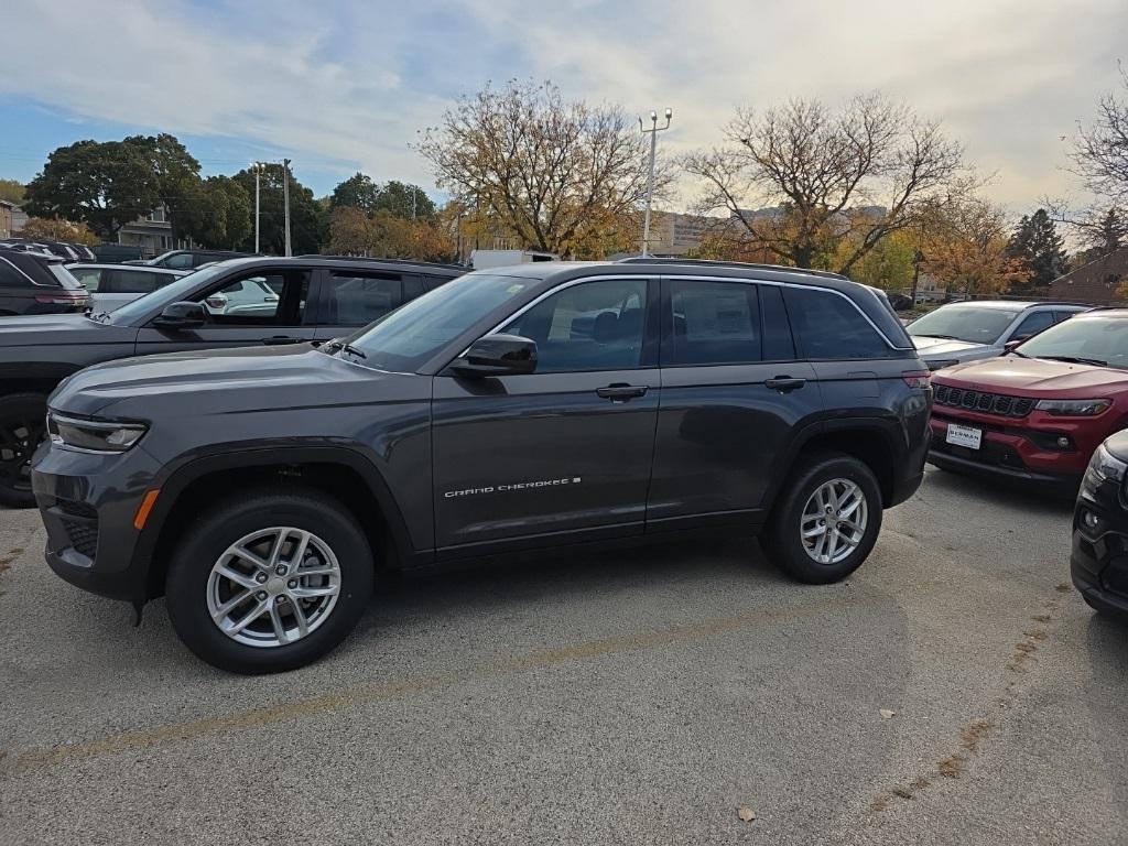new 2025 Jeep Grand Cherokee car, priced at $41,420